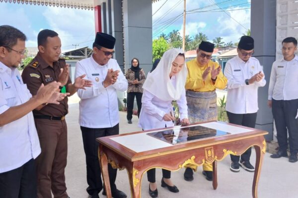 Dorong Literasi dan Transformasi Digital di Natuna, Bupati Natuna Resmikan Perpustakaan Idrus M